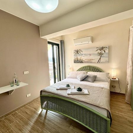 Amuka B&B Santo Stefano di Camastra Buitenkant foto