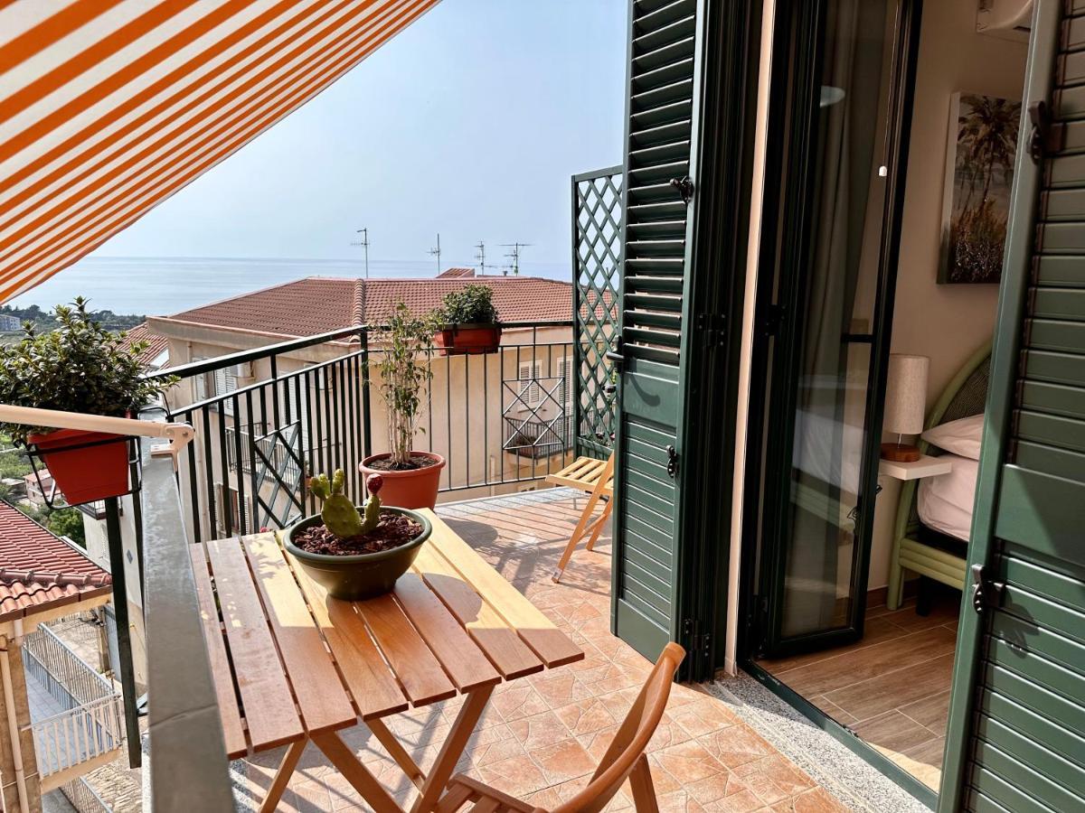 Amuka B&B Santo Stefano di Camastra Buitenkant foto