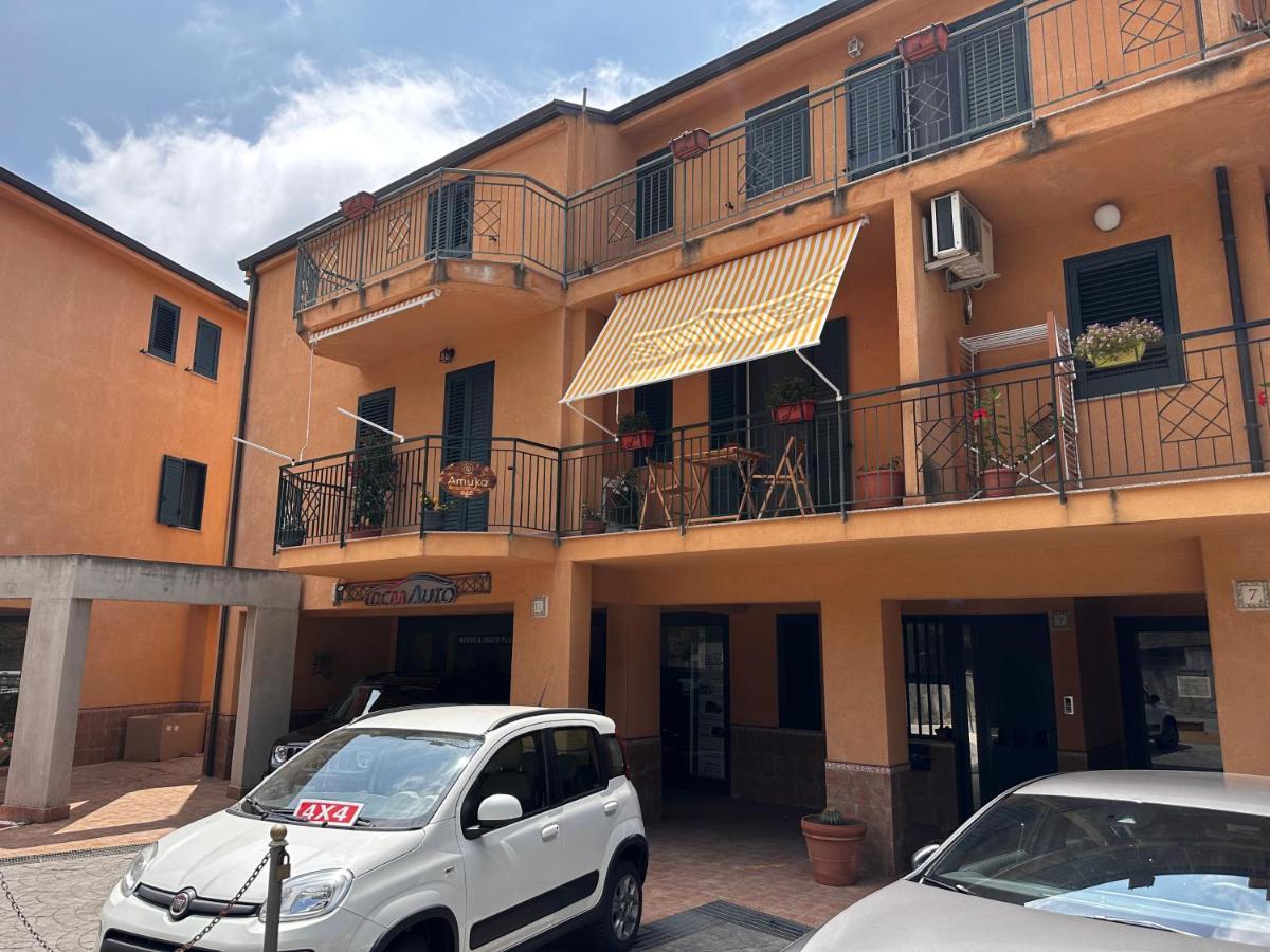 Amuka B&B Santo Stefano di Camastra Buitenkant foto
